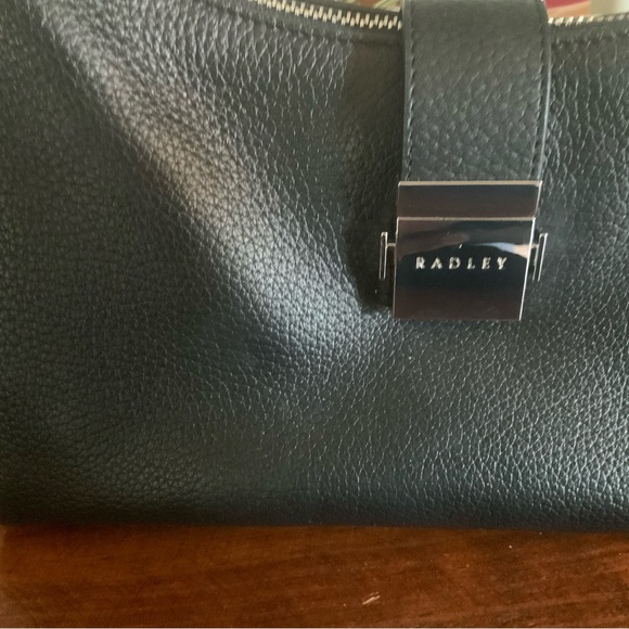 Radley black leather shoulder purse - Picture 2 of 4